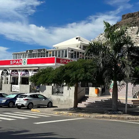 Apartman - Spacious Beachside